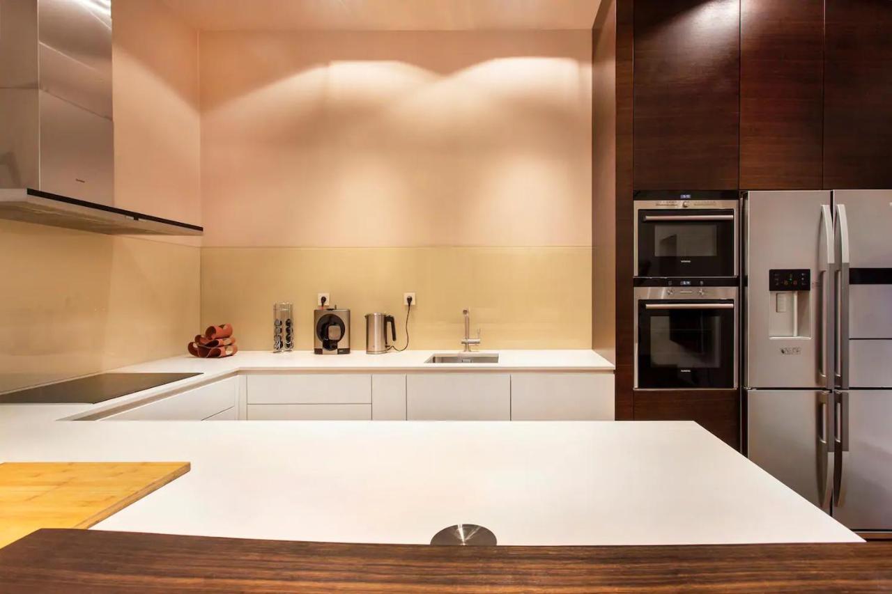 Address Deluxe Downtown Apartman Ljubljana Kültér fotó