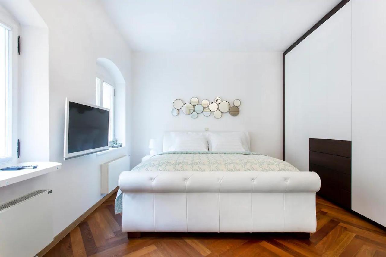 Address Deluxe Downtown Apartman Ljubljana Kültér fotó