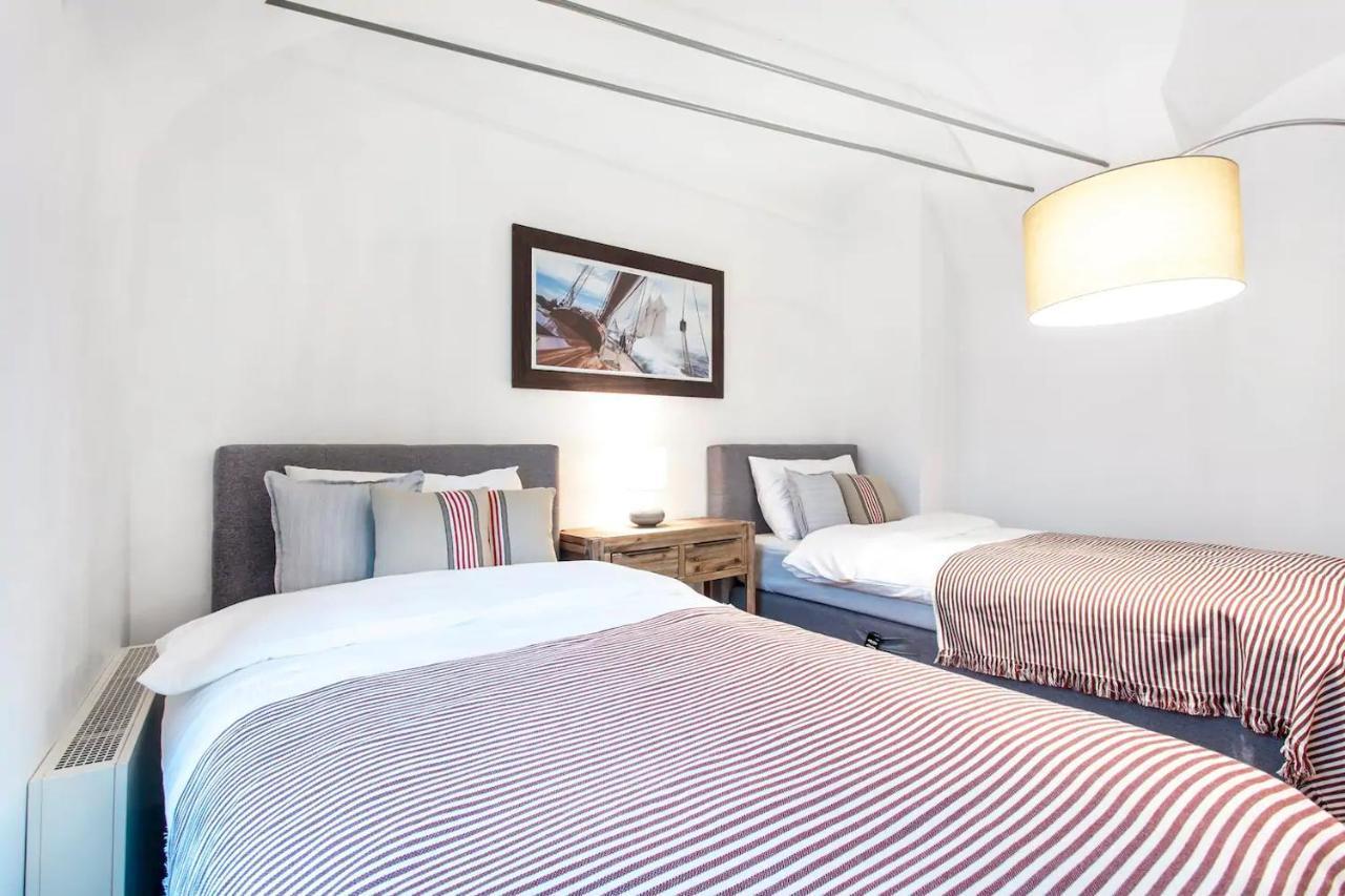 Address Deluxe Downtown Apartman Ljubljana Kültér fotó