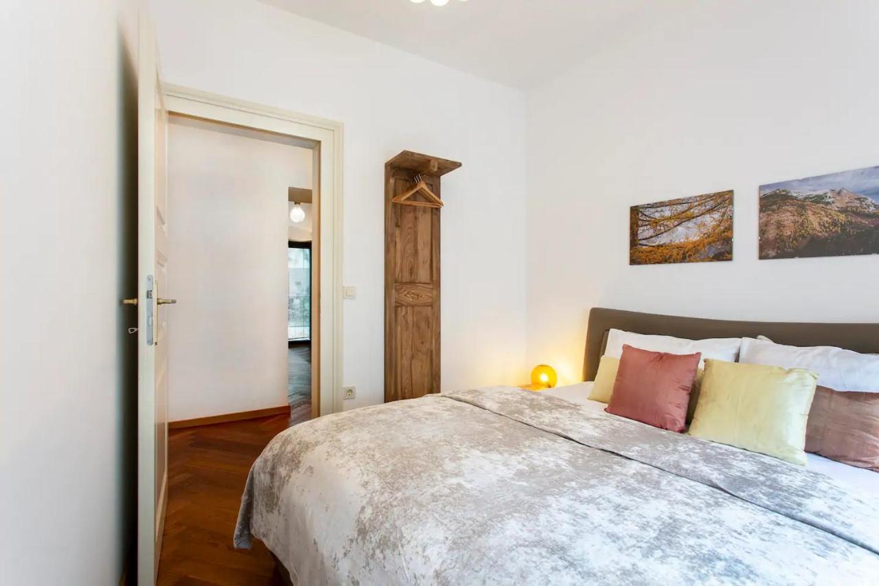 Address Deluxe Downtown Apartman Ljubljana Kültér fotó