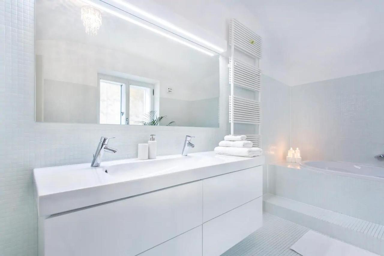 Address Deluxe Downtown Apartman Ljubljana Kültér fotó