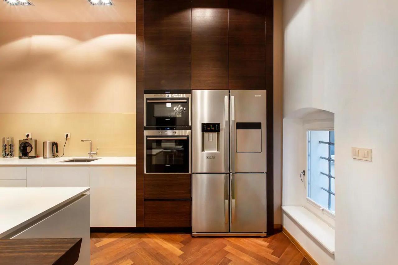 Address Deluxe Downtown Apartman Ljubljana Kültér fotó
