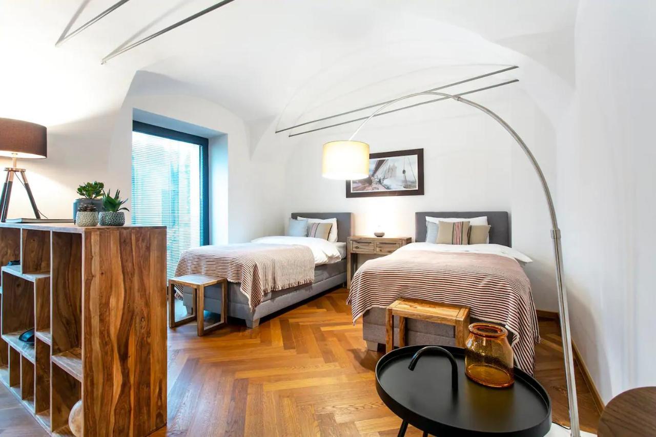 Address Deluxe Downtown Apartman Ljubljana Kültér fotó